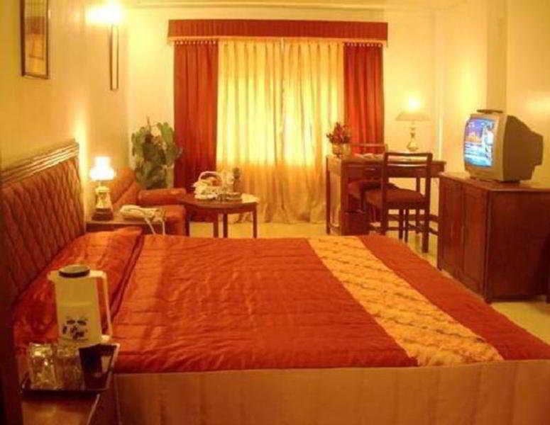 Hotel Amer Palace 보팔 외부 사진