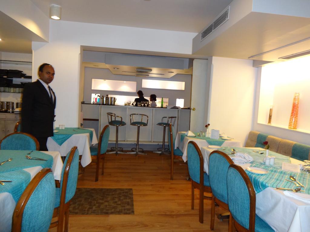 Hotel Amer Palace 보팔 외부 사진