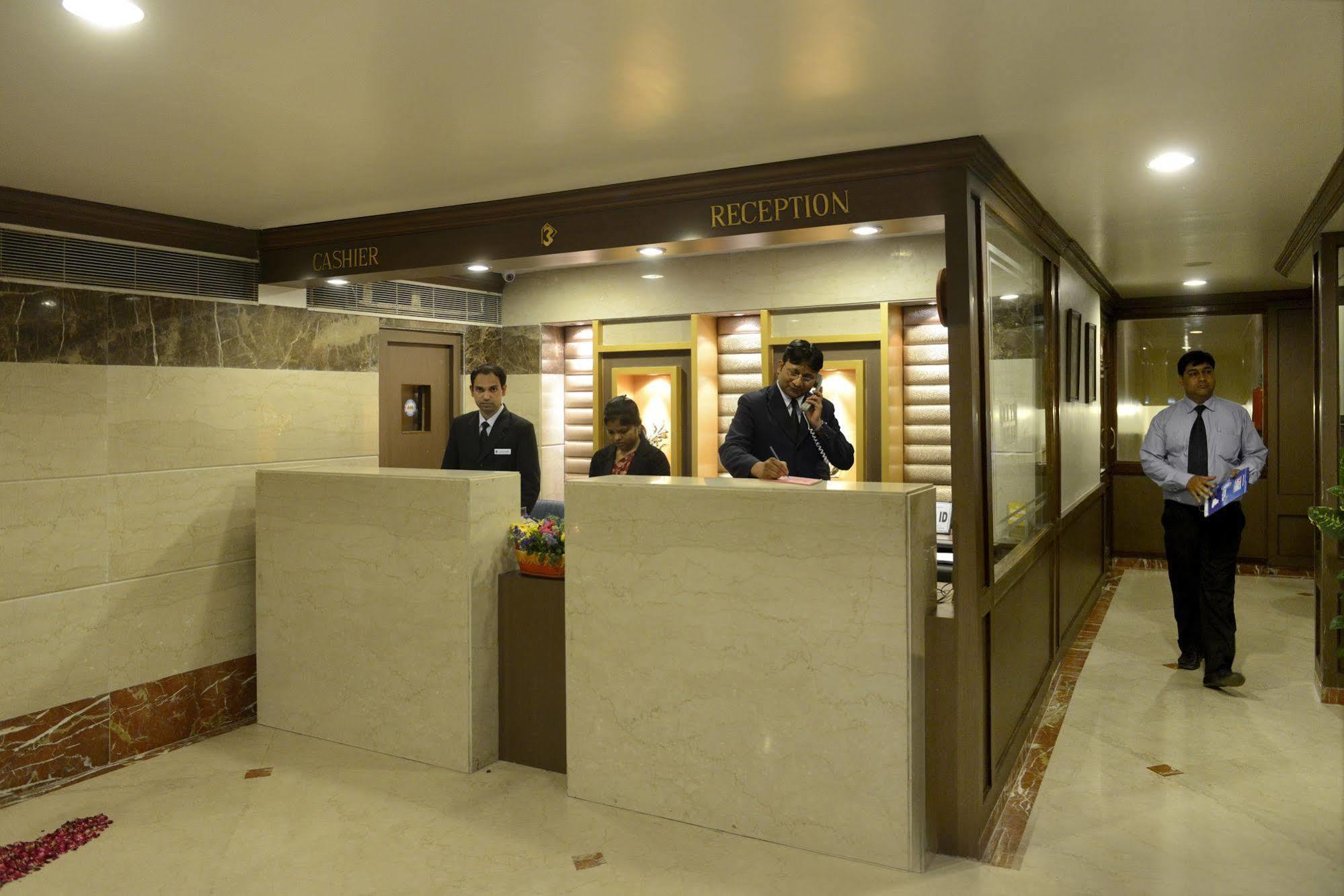 Hotel Amer Palace 보팔 외부 사진